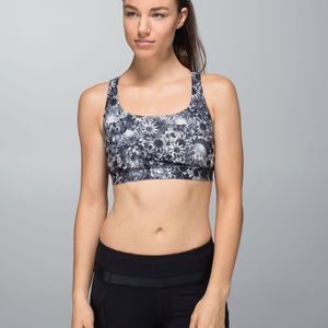 Lululemon energy flowabunga floral black gray grey white sports bra 2